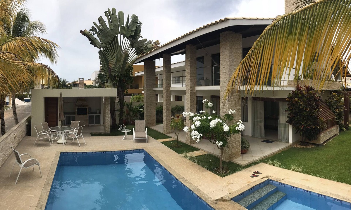Jenipabu House | Complete house, 4 bedrooms with air conditioning, 2 of which are suites, 5 bathrooms, swimming pool, barbecue area.