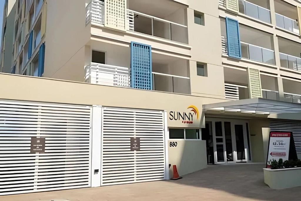 Conceicao Apartment | Condomínio Residencial - Sunny Patriani | by Olugar