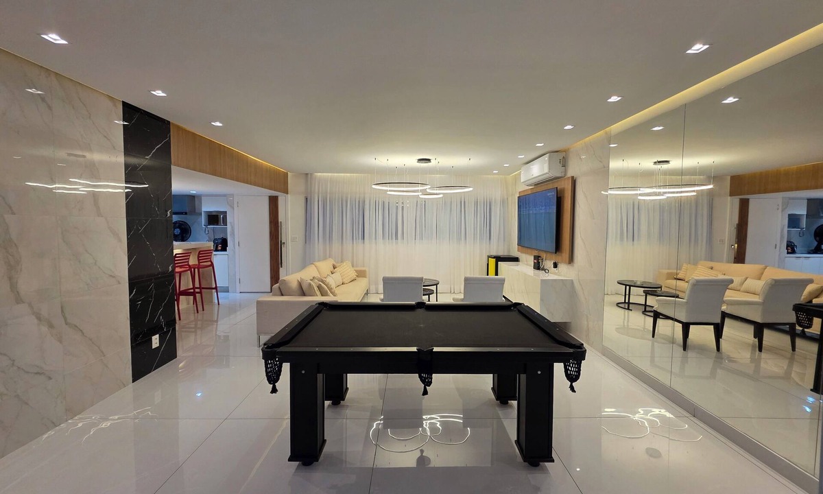 Copacabana Apartment | Copacabana 4 bedrooms (2 suites) with side sea and mountain views