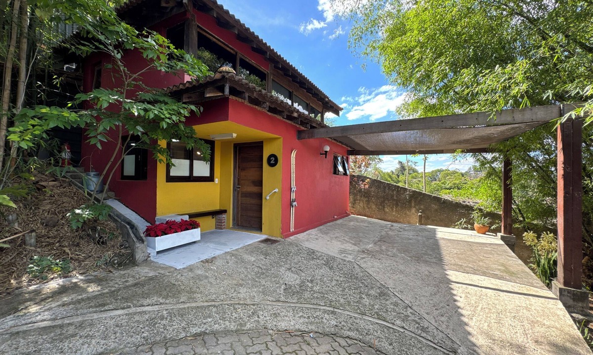 Carapicuiba House | Cozy and Intimate Loft in Nature – Granja Viana, SP