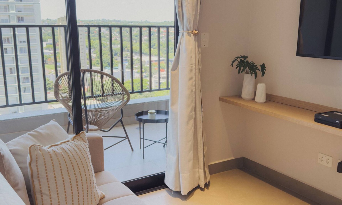 Foz do Iguacu City Centre Apartment | Cozy Apartment with Balcony and Stunning City View - with garage