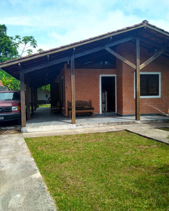 Boraceia House | Cozy Beach House Boracéia Season