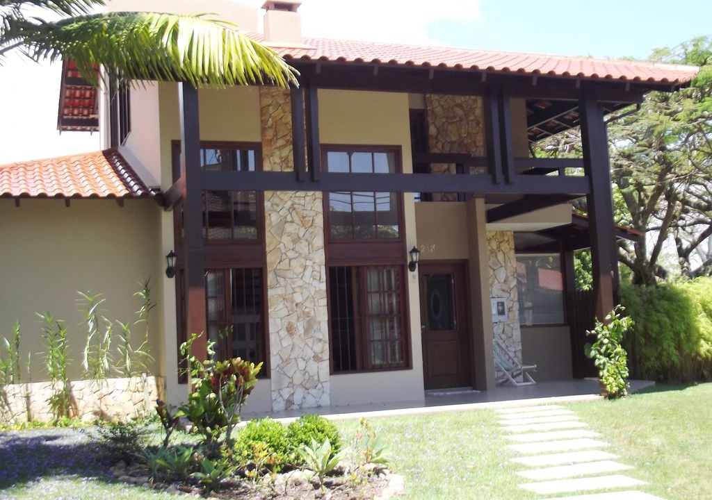 Jurere Internacional House | Cozy house in Jurerê international!