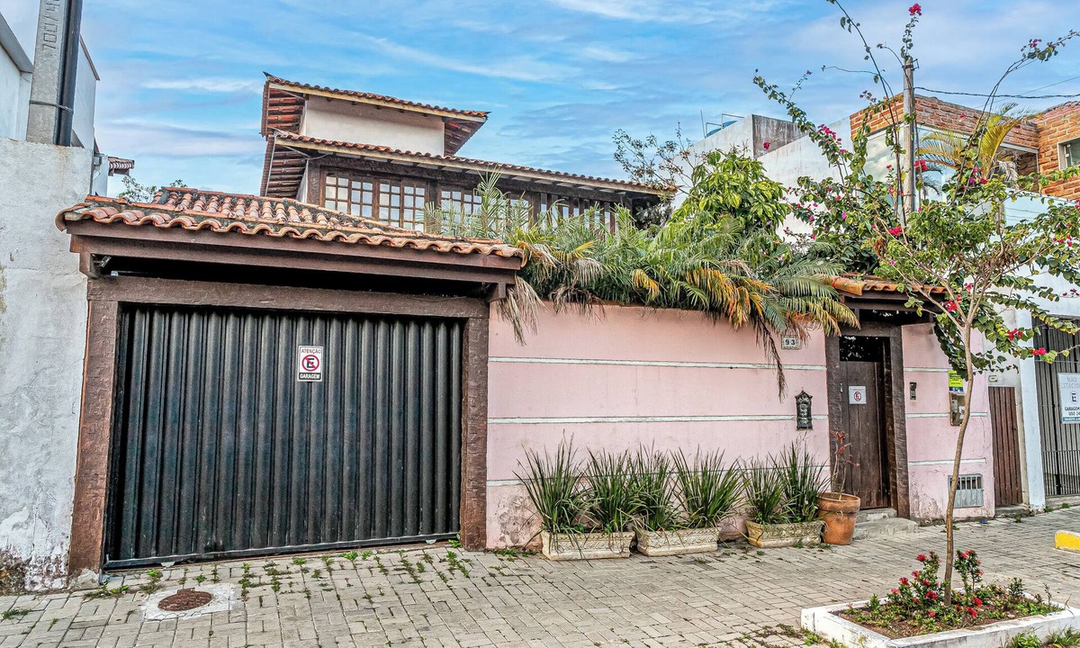 Buzios House | Cozy house with pool in the center of Buzios.