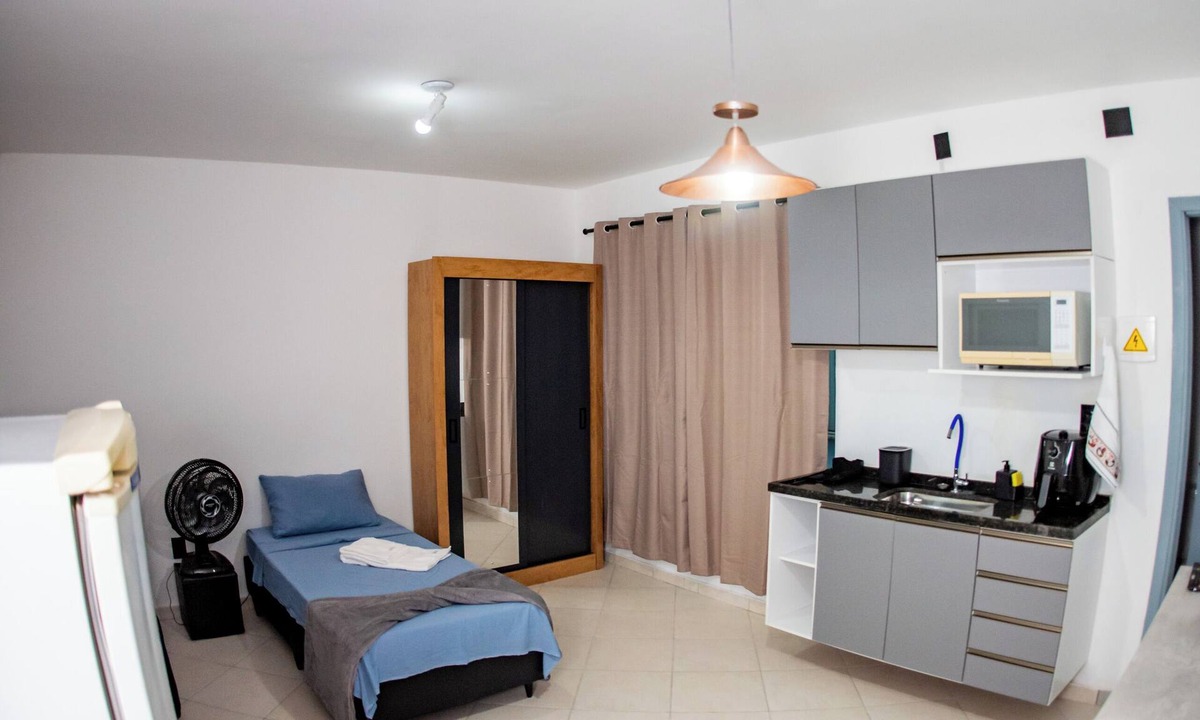 Conceicao Apartment | Cozy studio 30 seconds from Bosque and everything you need within a 2-minute walk!