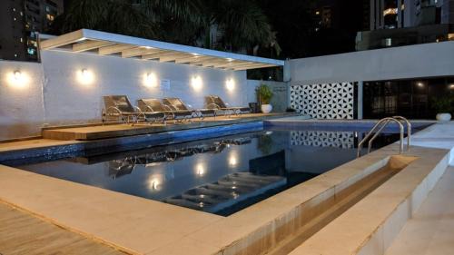 Setor Pedro Ludovico Apartment | Crystal Place Flat Moderno, Manobrista e Wi-Fi