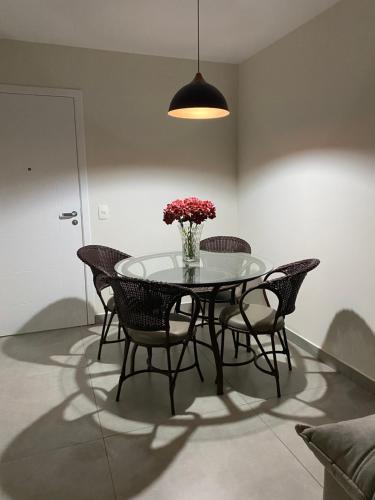 Novo Mundo Apartment | Curitiba Apto 2 dorm com garagem 102 Portão