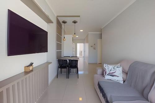 Praia da Armacao do Itapocoroi House | Curta Praia da Armação - Casa Girassol