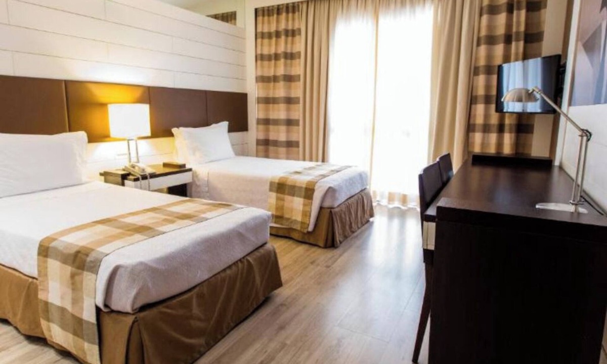 Brasilia Hotel | Discover Brasília | Scenic Room w/Outdoor Pool Access | Bay Park - 2.0 miles