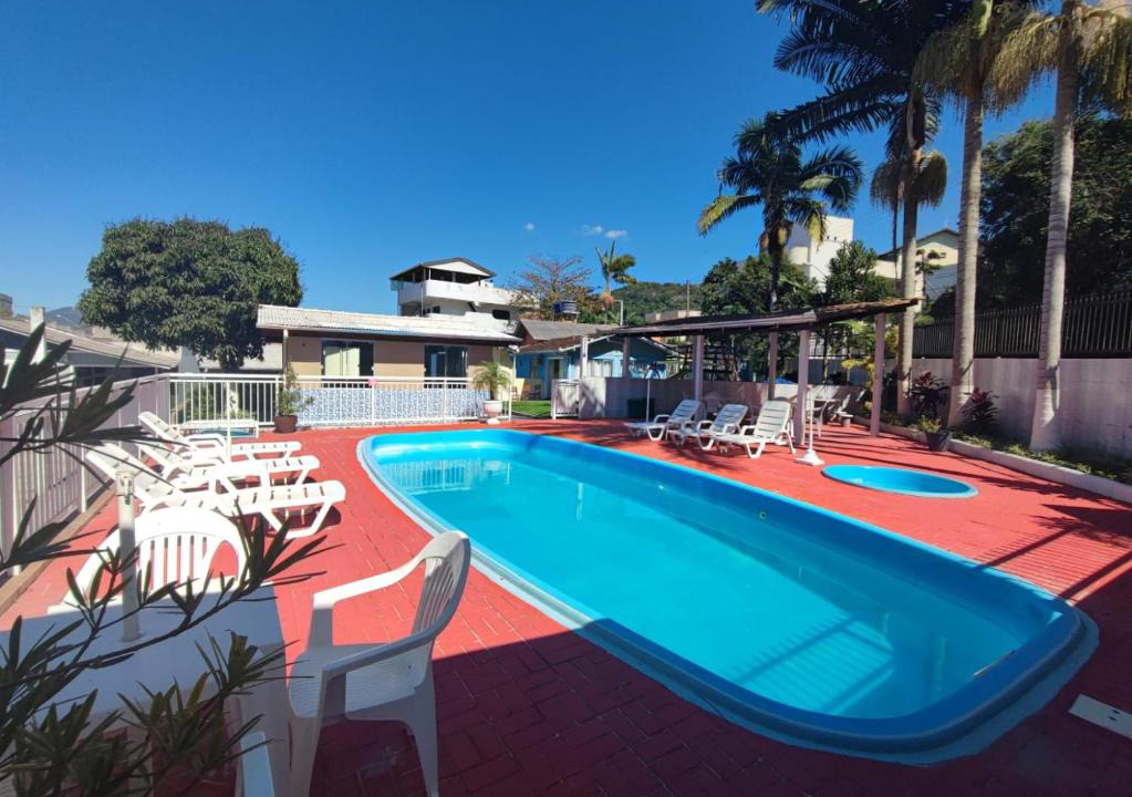 Morretes House | DK3 - CaSA COM 3 SUITES COM PISCINA BRUNO KLEMTZ