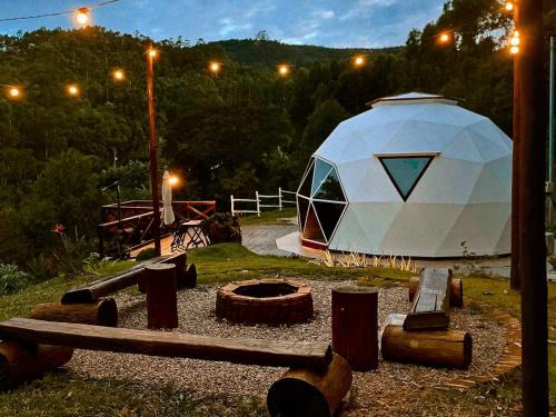 Salesopolis Ski Chalet | Domo de Luxo com Jacuzzi e Vista Panorâmica