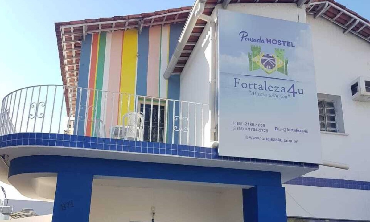 Aldeota House | Double room with private bathroom, Wi-Fi, AIR and TV.