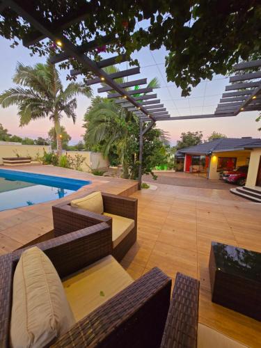 Trinidad Villa | El Jardín Secreto