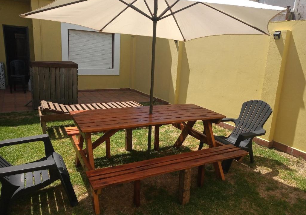 Las Colinas de Peralta Ramos Apartment | EL REFUGIO 1 CUADRA COSTA,COCHERAS, CALEFACCIÓN,PARRILLAS,ROPA DE CAMA,WIFI, IMPECABLE FARO MOGOTES SOLO PAREJAS y FAMILIAS