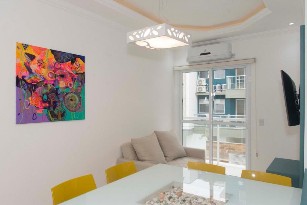 Ingleses Sul Apartment | Elegância com Vista Mar nos Ingleses, 50m da Praia ING9201