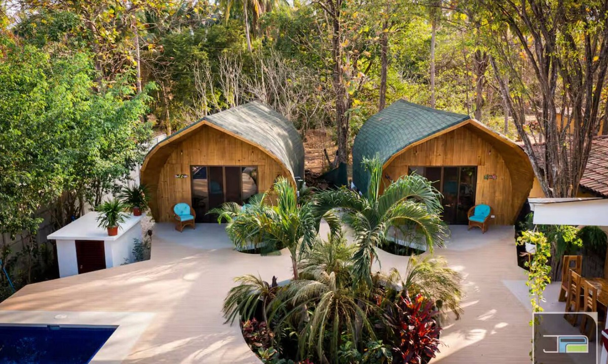 Palm Beach Estates House | Entire Private Property 4 Beach Villas with A/C Pool Near the Beach