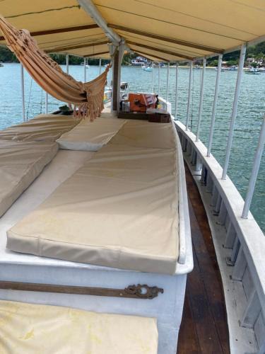 Mambucaba Boat Rental | Escuna Costa Verde I para passeios durante o dia