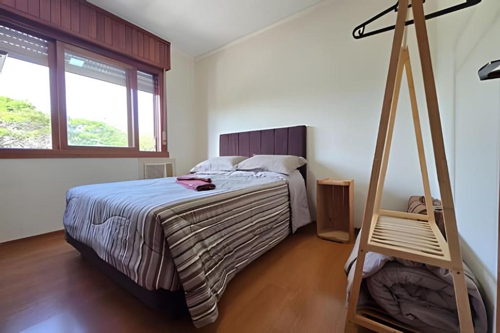 Cidade Baixa Apartment | "Estadia Tri" Ótima Localização e com Garagem!