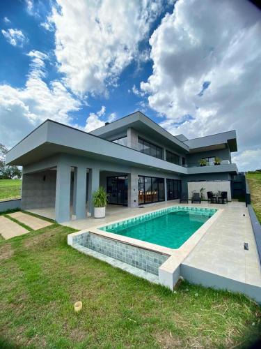 Cuiaba House | Eu no Riviera II