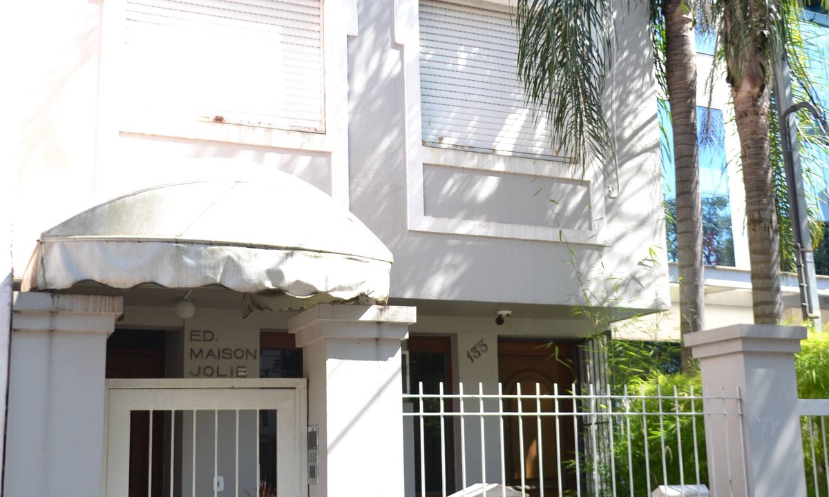 Menino Deus Apartment | Excellent location, 700 meters from Praia de Belas shopping mall.