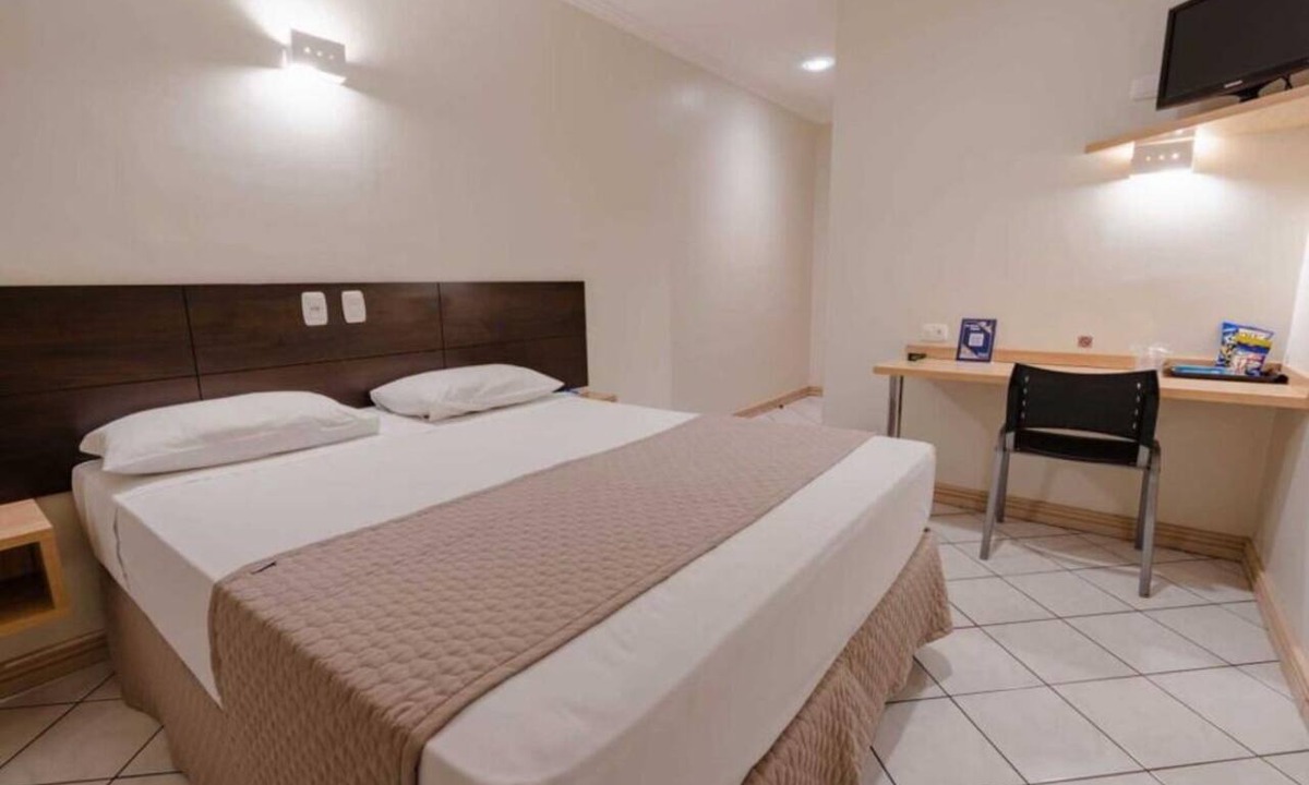 Umuarama Hotel | Explore Umuarama from This Comfortable City-Center Stay l Free Breakfast