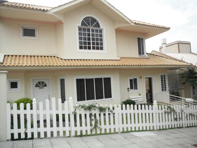Itaguacu House | FamilyHome