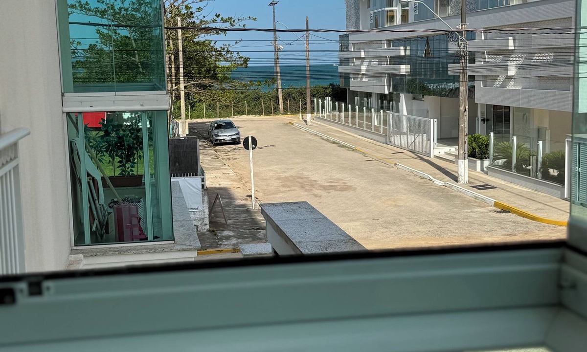 Governador Celso Ramos Apartment | Feet in the Sand, Green Home Palmas