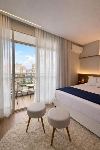 Triangulo das Bermudas Apartment | Flat Praia do Canto Collection View for family