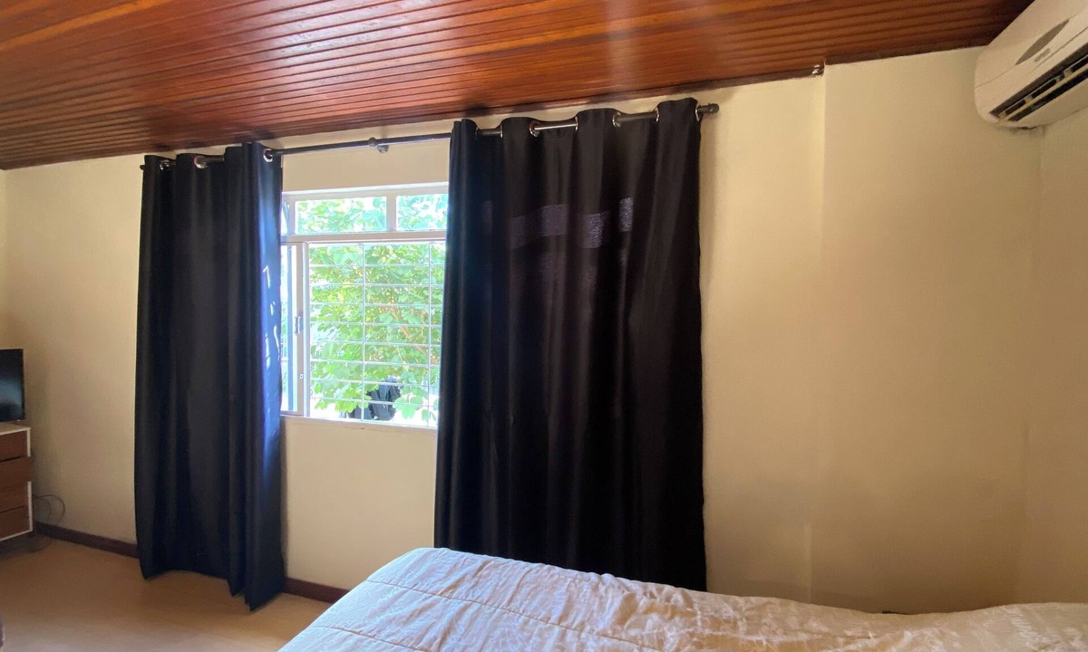 Campina do Siqueira Apartment | Fully equipped and comfortable studio apartment 2 minutes from Barigui Park.