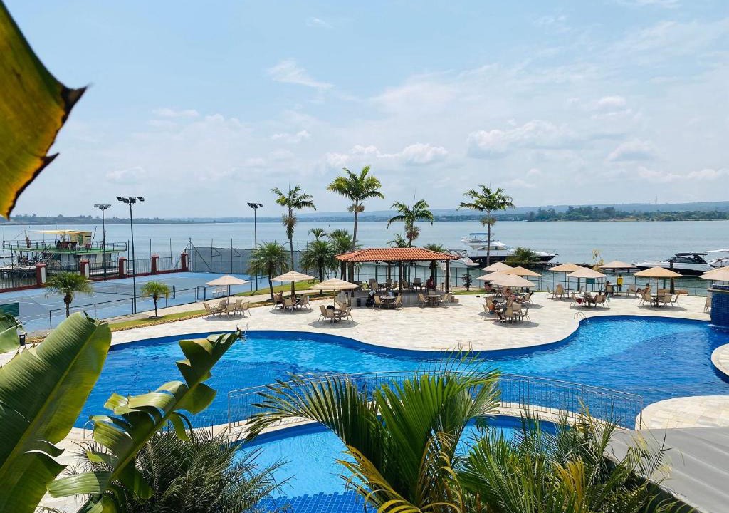 Smin Apartment | Gorgeous lakeside flat