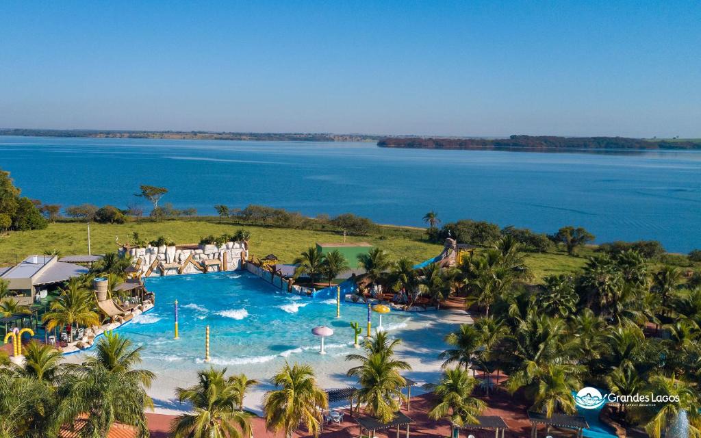 Santa Clara d'Oeste Hotel | Grandes Lagos Resorts & Parque Aquático - Canal Oficial