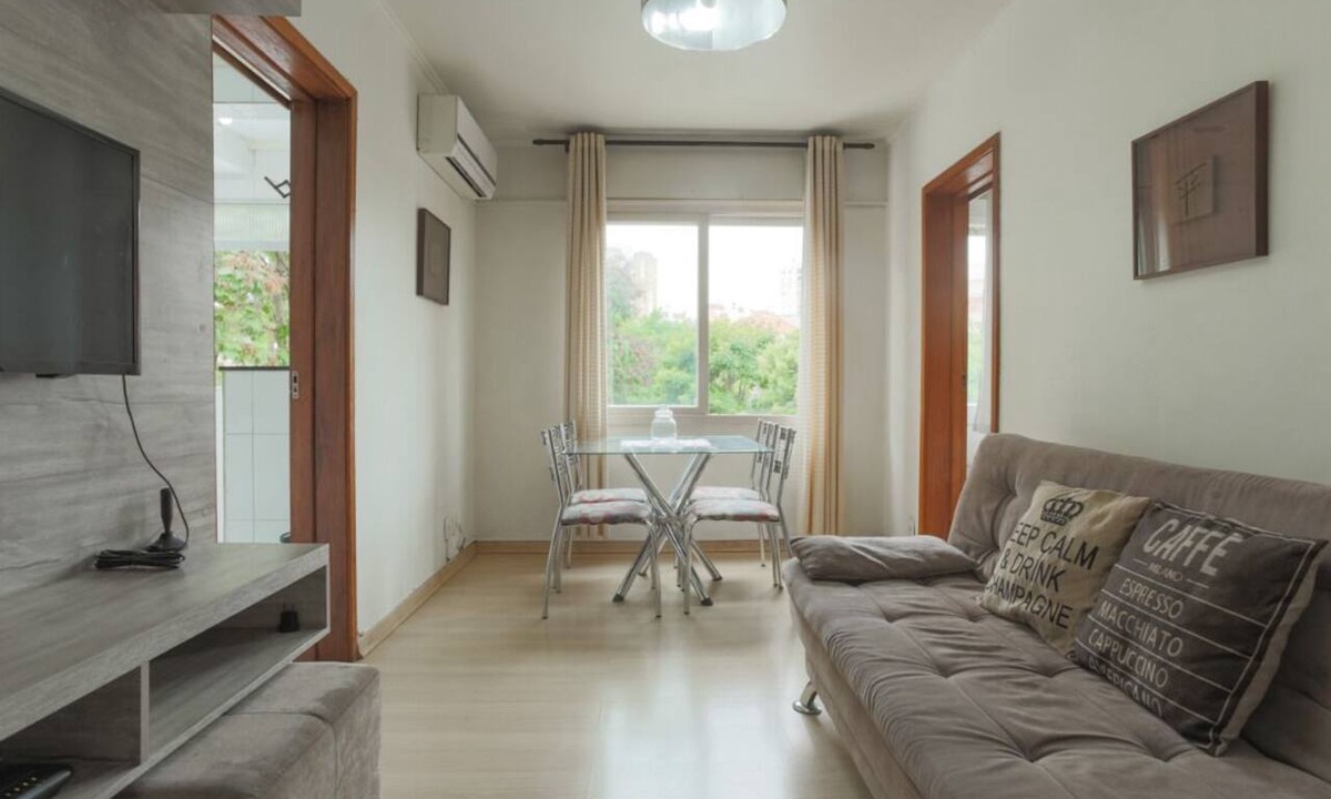Passo da Areia Apartment | Great fit, Iguatemi Mall, Bourbon Country Mall, American Consulate