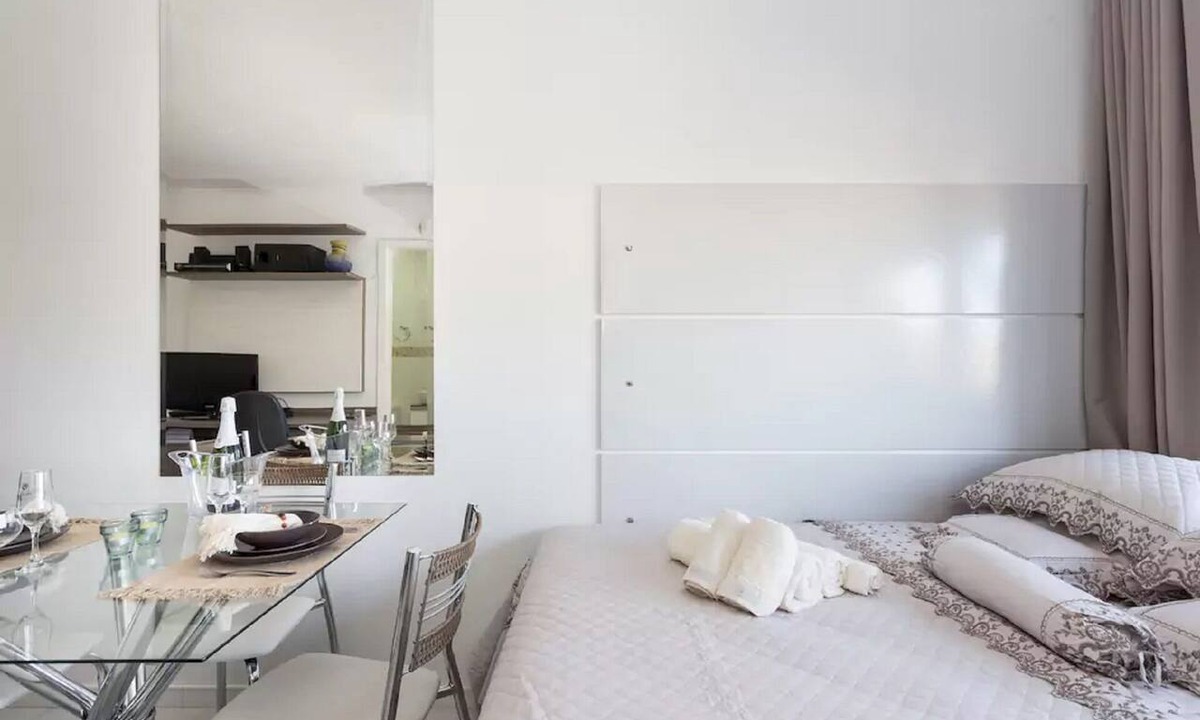 Cristo Redentor Apartment | Great studio, Bourbon Wallig Shopping Mall, Cristo Redentor and Conceição Hospitals. and
