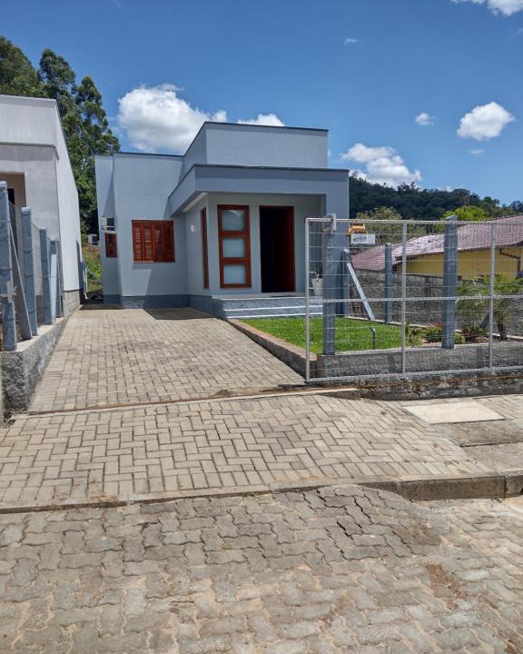 Tres Coroas House | Grey House, próximo a Gramado e ao Templo Budista
