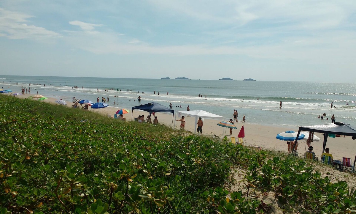 Praia do Ervino Apartment | Ground floor apartment with three bedrooms 100 meters from the sea.