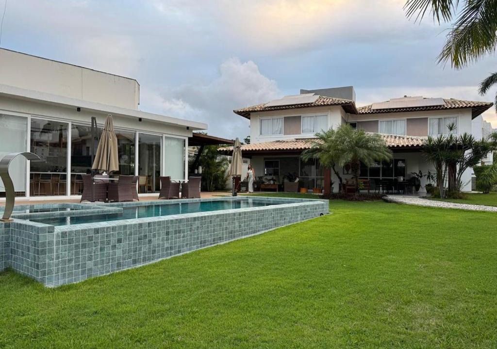 Guarajuba House | Guarajuba com 5 suítes, piscina e espaço gourmet