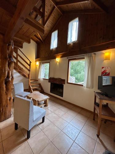 Junin de los Andes House | Hermosa cabaña a orillas del rio