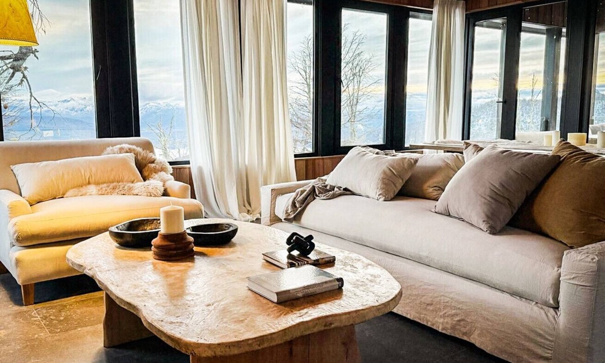 Lanin National Park House | Hillside Retreat ideal for groups facing the Cordillera