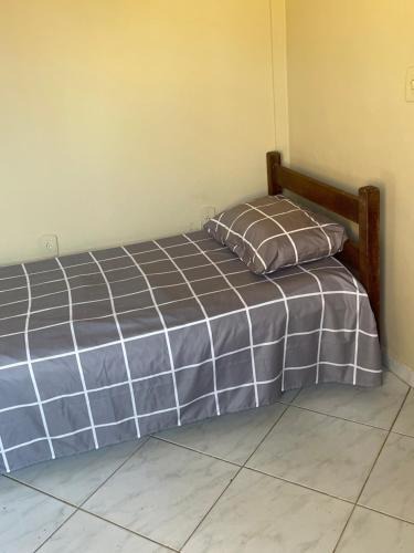 Enseada do Gancho Hostel | Hostel casa amarela