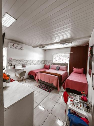 Maracangalha Hostel | Hostel das Flores - Suíte Master Quarto Privativo com Banheiro Privativo