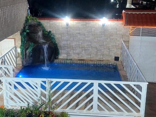 Rio das Ostras Hostel | Hostel Falcão-Suites Privativas com Ar Condicionado