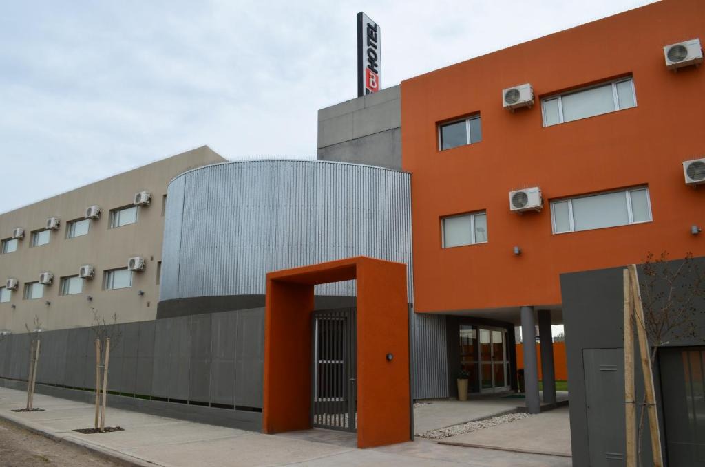 General Roca Hotel | Hotel Bait