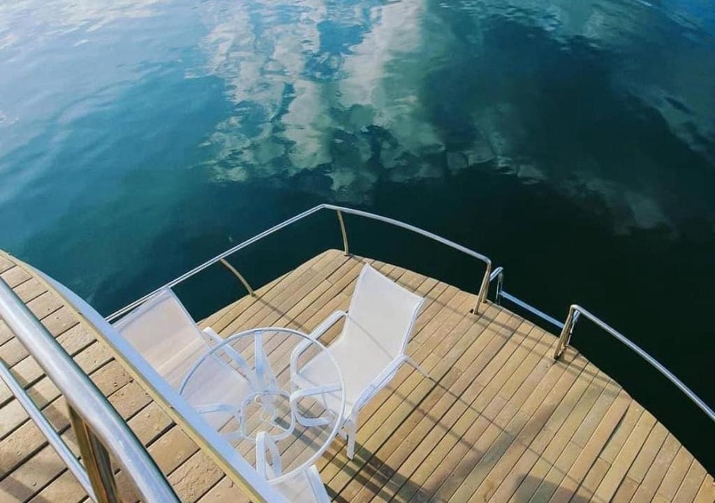 Capitolio Boat Rental | House Boat