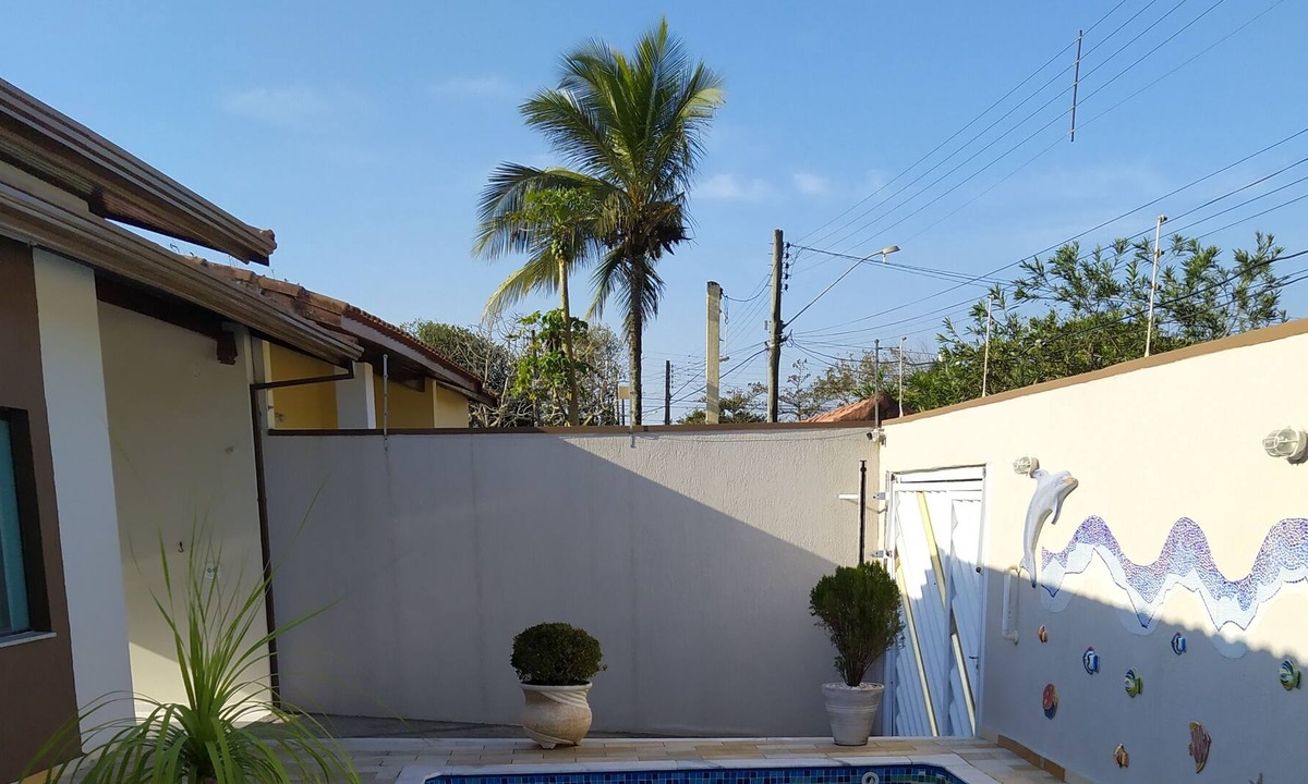 Jardim Casablanca House | House close to the beach with pool for 14 people