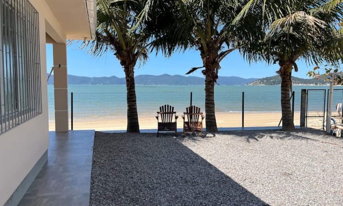 Palhoca House | House facing the sea