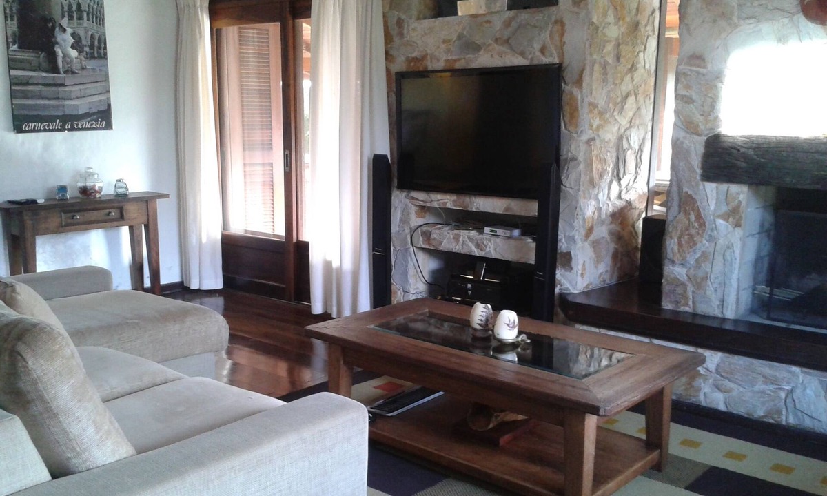 Ponta das Canas House | House fully equipped in gated community.
