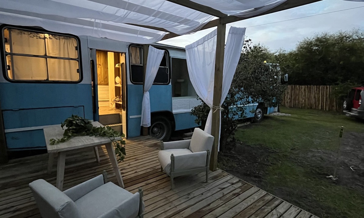 Armacao House | House on a BUS by the river