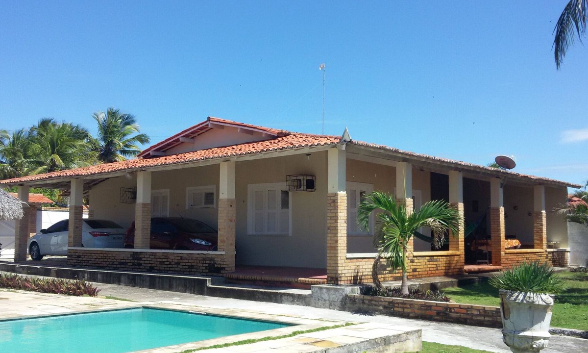 Beberibe House | House on Morro Branco Beach, Beberibe, Ceará. Note: No TV or air conditioning.