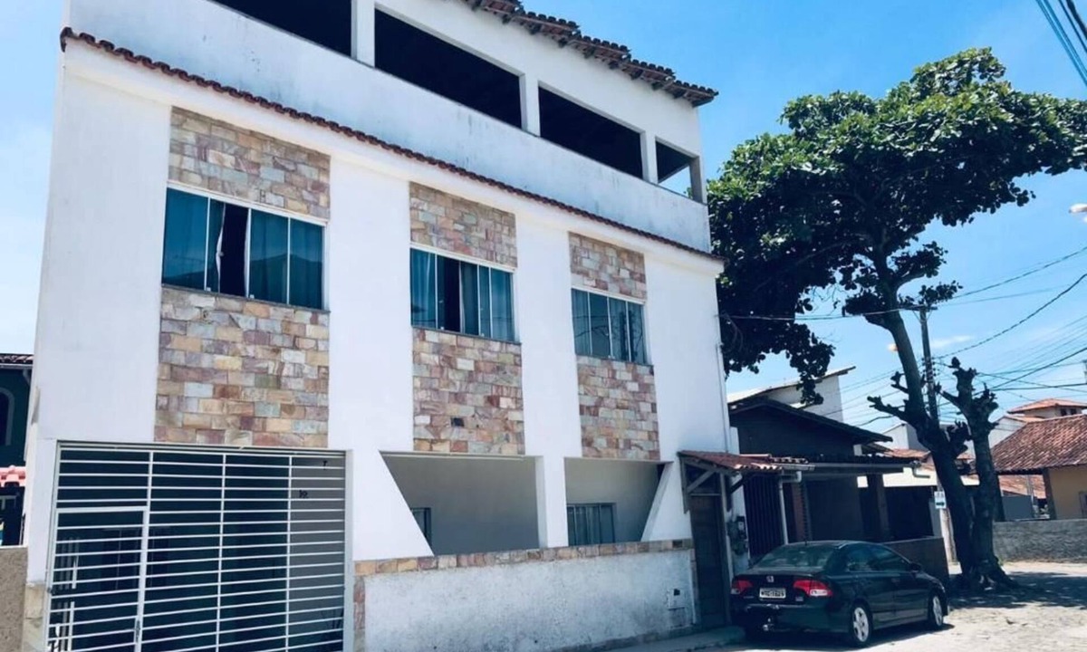 Santa Tereza House | House on the beach in the center of Marataízes, with a small pool, pets allowed.