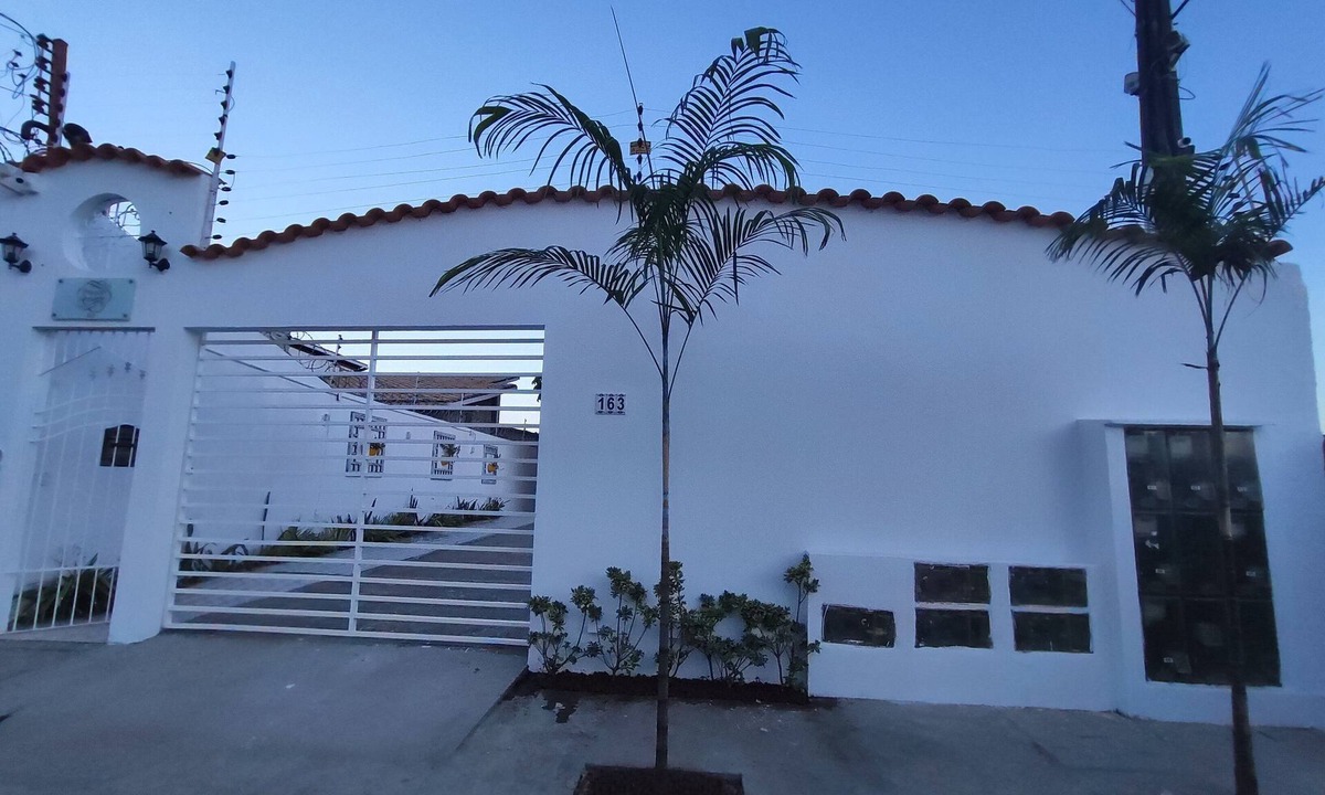 Farolandia House | House with 2 comfortable bedrooms and suites in cond. closed close to the beach